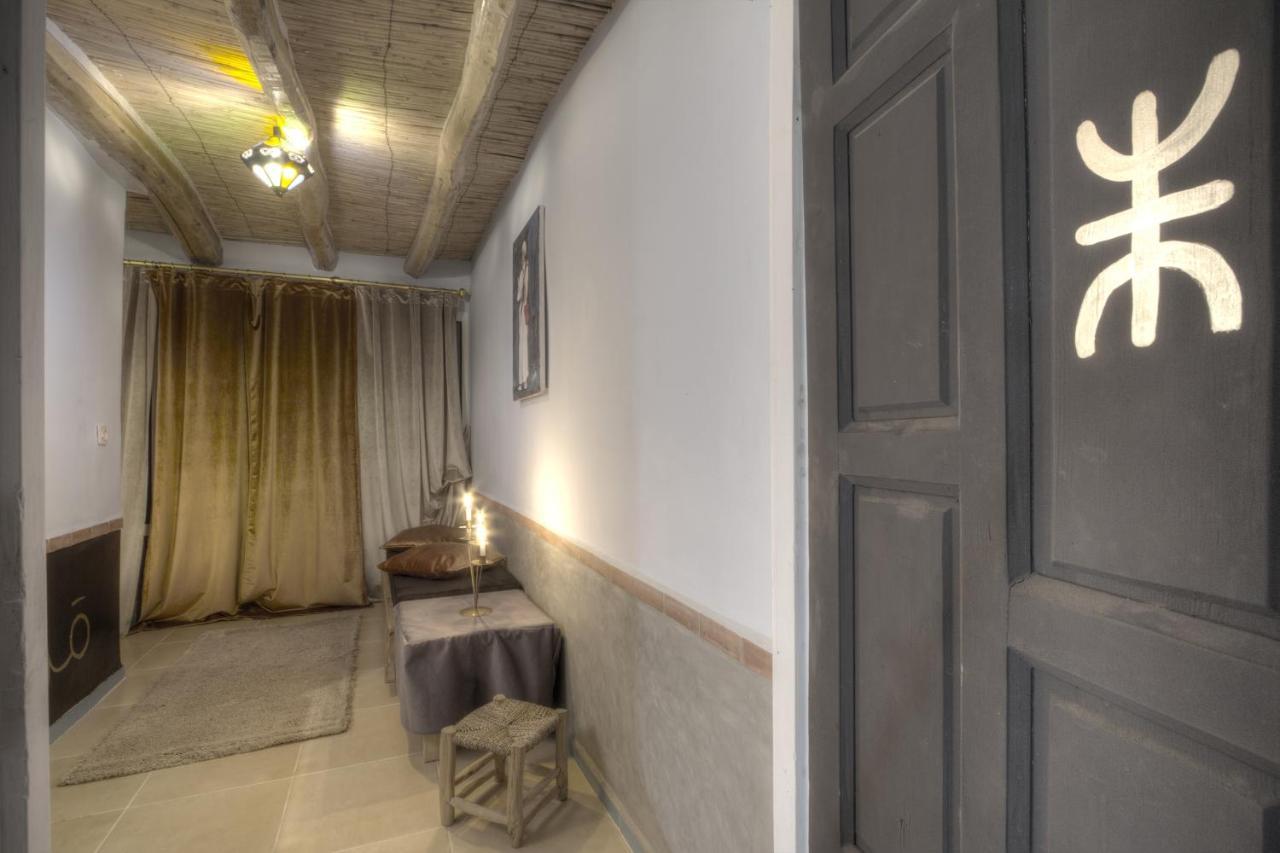 Jardin De La Source Hotel Ait Youl Bagian luar foto